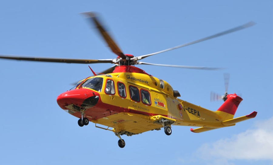 Abbiategrasso, anziano investito dall’ambulanza