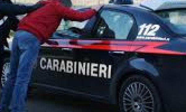 Abbiategrasso, arrestato borseggiatore 70enne