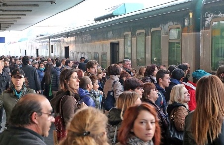 Comitati pendolari e viaggiatori preoccupati per possibili tagli al trasporto su rotaia