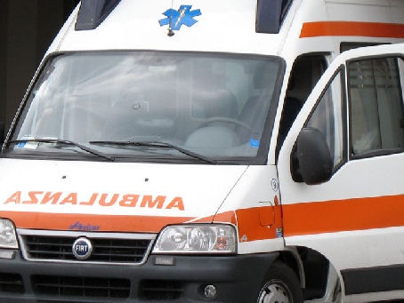 Anziano investito a Bollate, è grave