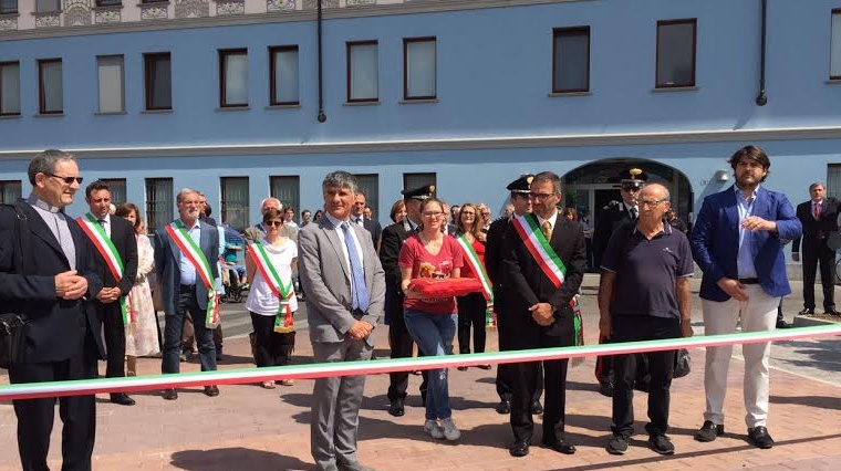 Arconate, taglio del nastro per la nuova piazza Falcone e Borsellino