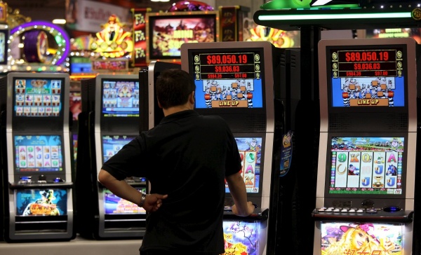 Bareggio, il Tar respinge il ricorso di una sala giochi contro i divieti del sindaco