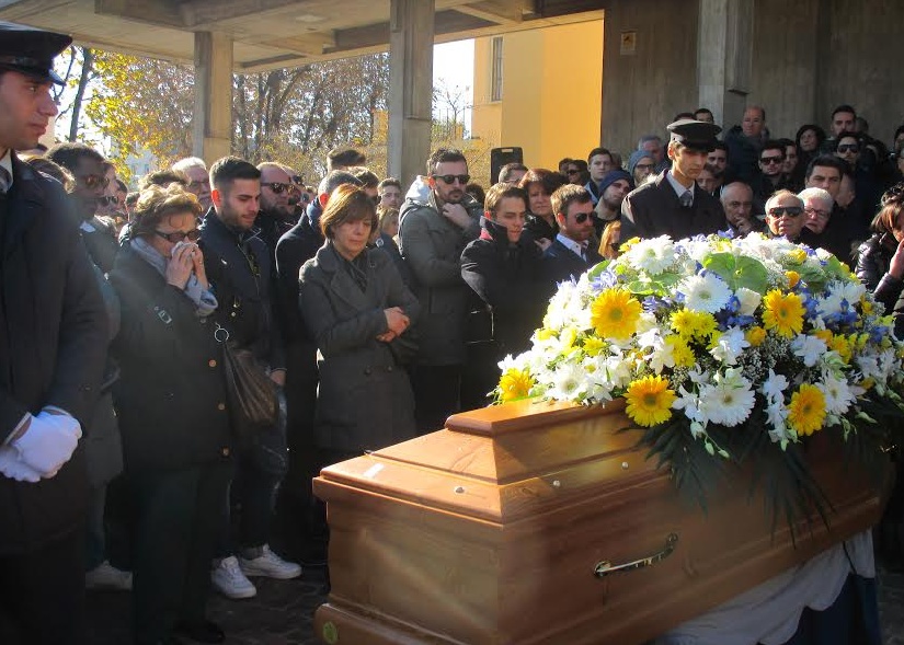Bollate saluta per l’ultima volta il giovane Mattia Zambelli