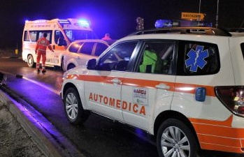 Pirata della strada in fuga dopo l'incidente sul Sempione