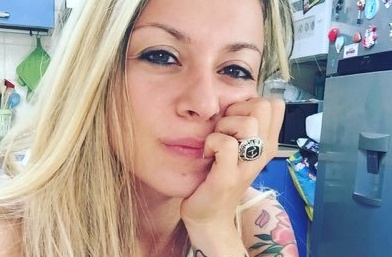 Buscate, Ambra la hostess più popolare in rete