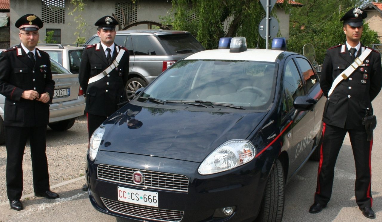 Cerro Maggiore: carabinieri sentono le urla e arrestano i tre giovanissimi ladri