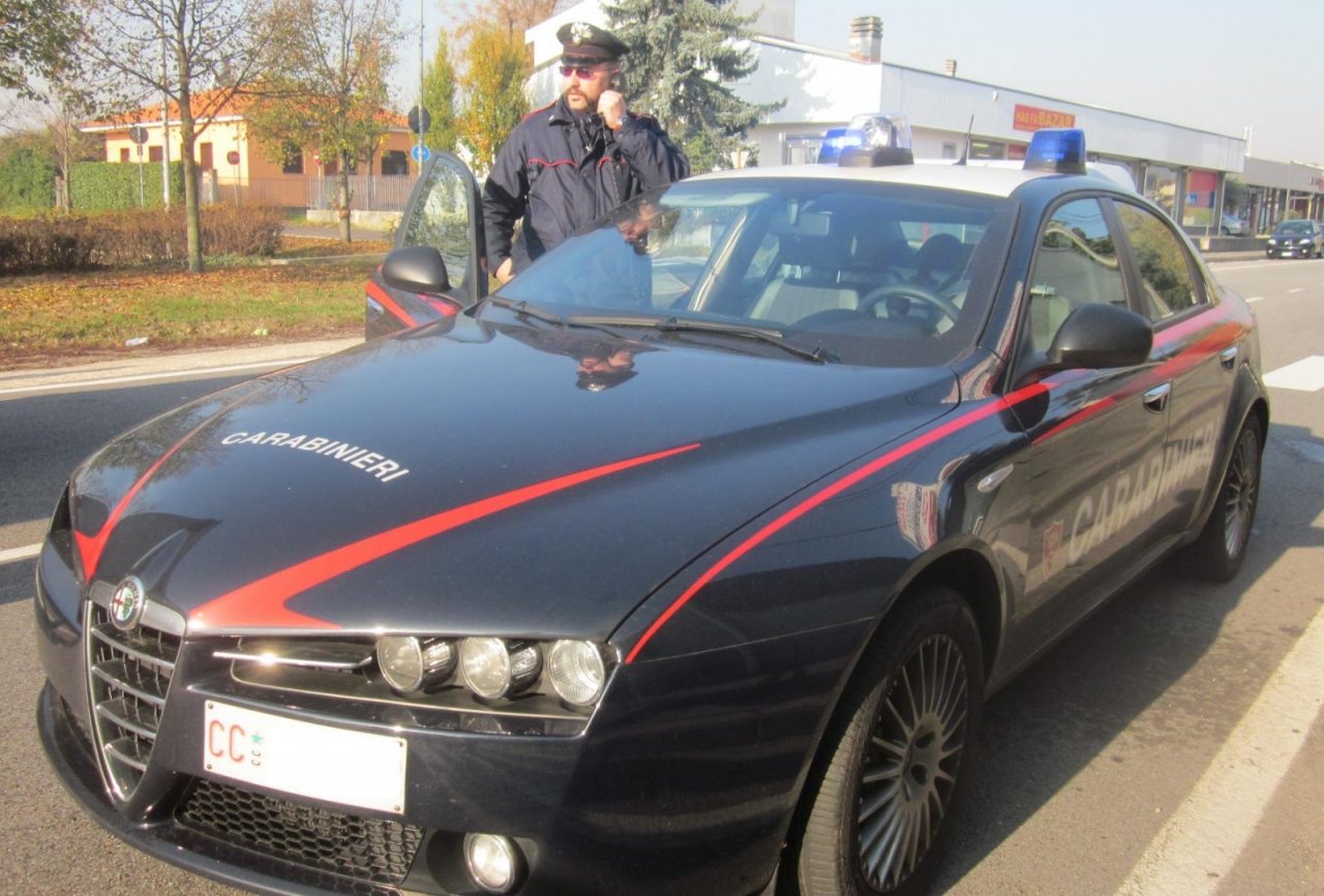 Cerro Maggiore, ubriaca e senza patente insulta il fidanzato sotto casa: denunciata