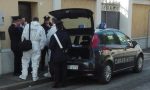 Corbetta, cadavere in un appartamento di via Volta: un biglietto accanto al corpo