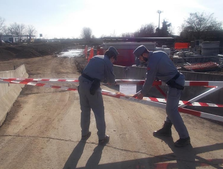 Gestione illecita di rifiuti, sequestro a Pogliano