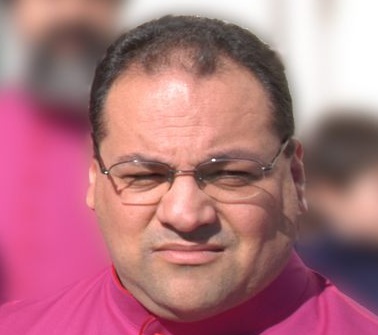 Il don dal pulpito: “Mi sono innamorato”