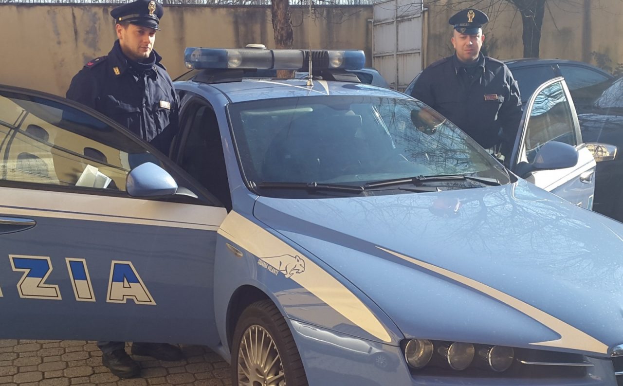 Donna sgozzata trovata nel parco di Villa Litta