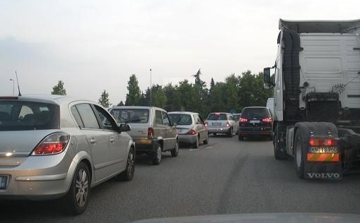 Lainate, accessi alla Laghi chiusi per manutenzione