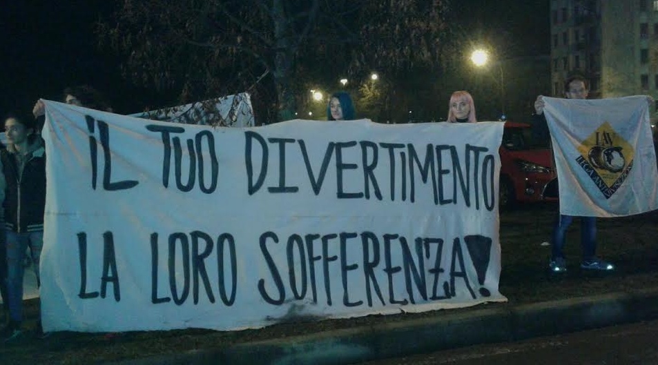 Legnano: Animalisti in piazza contro il circo