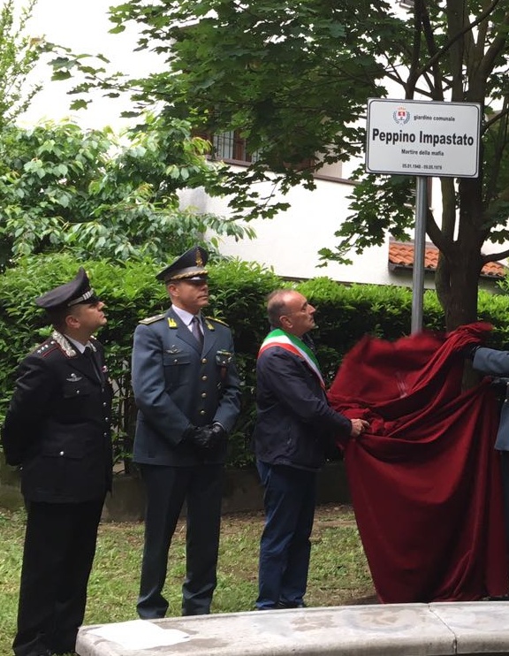 Legnano, condanna unanime all’atto vandalico alla targa di Peppino Impastato