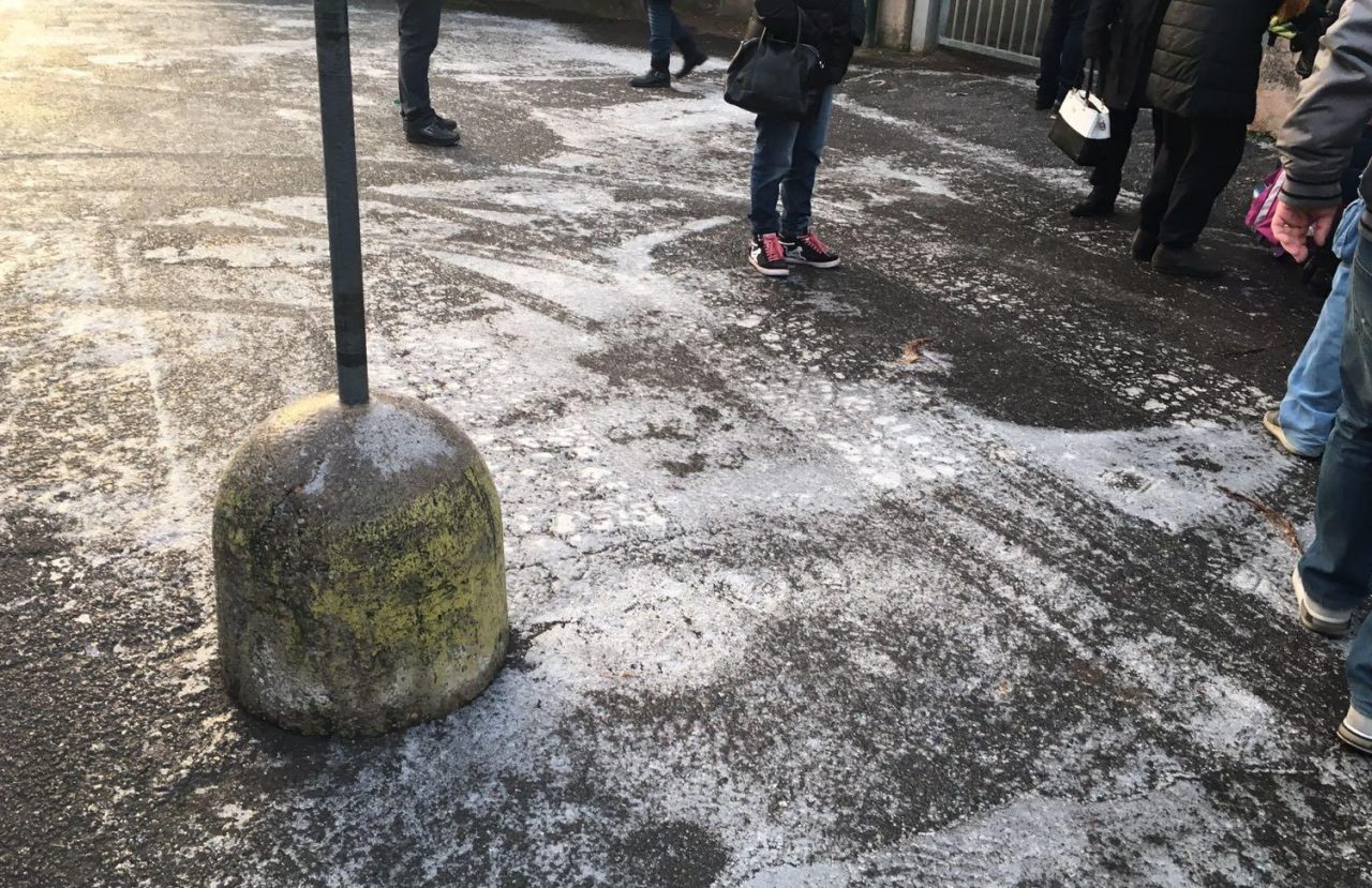 Legnano, cadute per ghiaccio: più di 50 persone al pronto soccorso, 8 col femore rotto