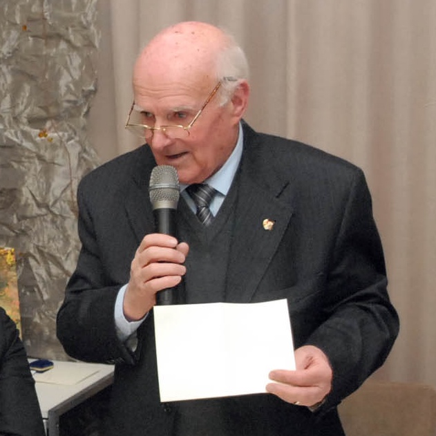 Famiglia Legnanese, un busto bronzeo per ricordare il presidentissimo Luigi Caironi