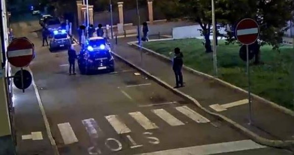 Legnano, in via De Gasperi saracinesche abbassate alle 20