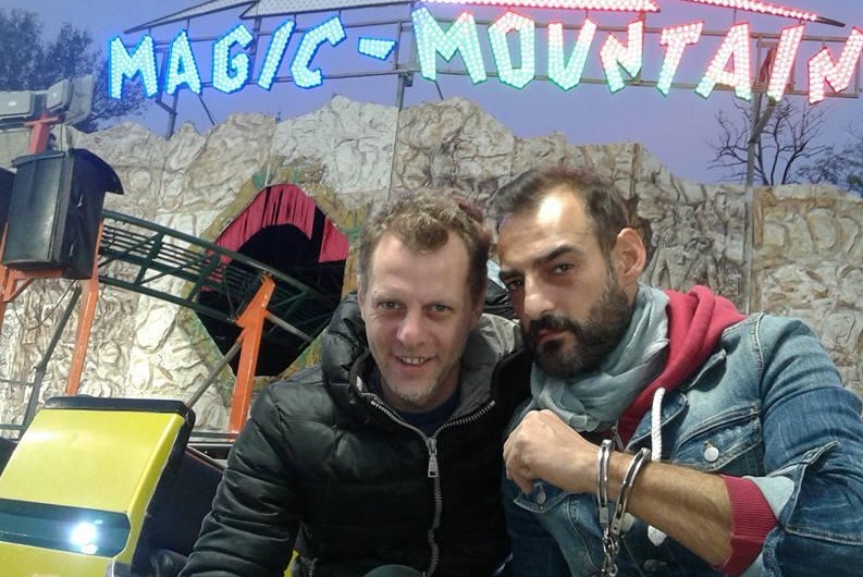 Legnano, rhodense si farà incatenare alle montagne russe del luna park