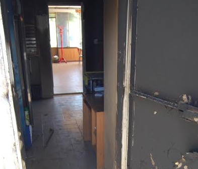 Magenta, dopo l’incendio ora spaccati i vetri dell’ex Cral della Novaceta