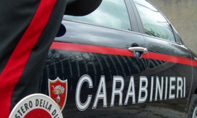Magenta, tentano di rubare champagne all’Iper: arrestati