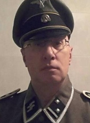Marcallo, l’ex capo dei vigili si mette la divisa nazista