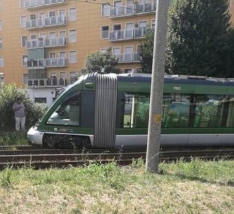 Milano, Deraglia un tram sulla linea 15: disagi per i pendolari