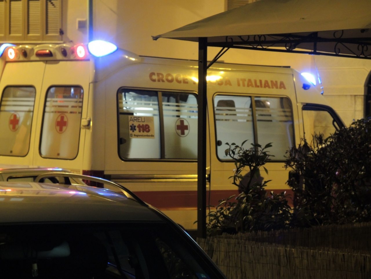 Novate, 19enne colta da malore mentre è al volante: portata al Sacco in codice rosso