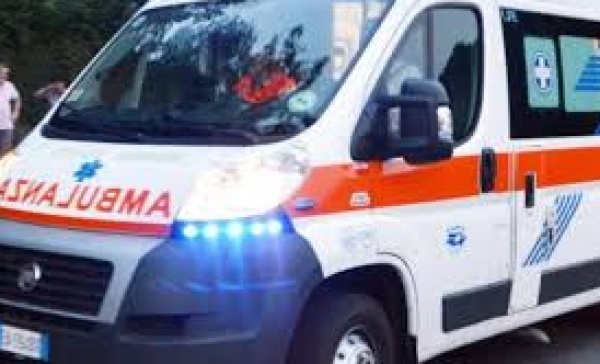 Novate, scontro auto-moto, grave un 22enne