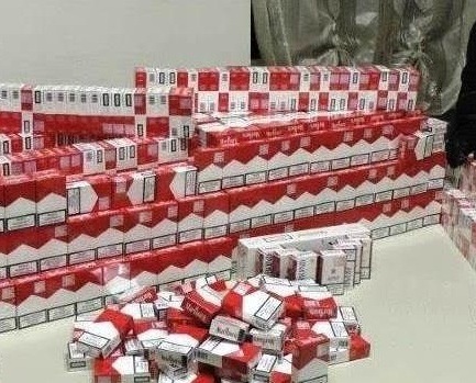 Sequestrati 33 chili di sigarette di contrabbando: arrestato un uomo
