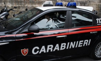 Pogliano, scippa donna al centro commerciale: i carabinieri lo trovano