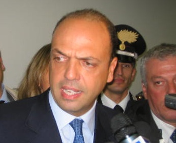 Provvisionato libero, Alfano: “Sta tornando a casa”; Maroni: “Lo aspettiamo”