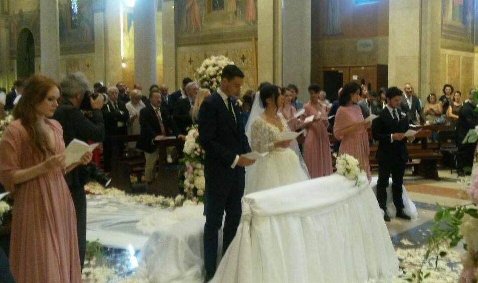 Darmian si sposa nella sua Rescaldina, tutto il paese si ferma per lui