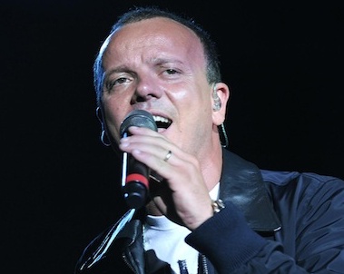Rescaldina: Gigi D’Alessio arriva in paese, cresce l’attesa tra i suoi fan