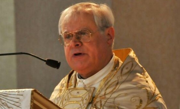 Rho, Il don muore mentre benedice una salma