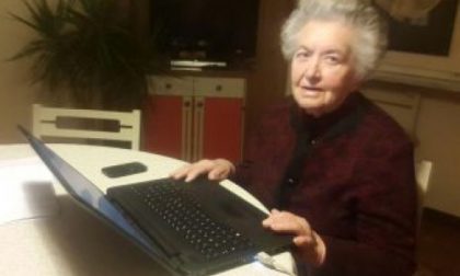 Rho, a 88 anni usa facebook tutti i giorni: Pasqualina, super-nonna “social”
