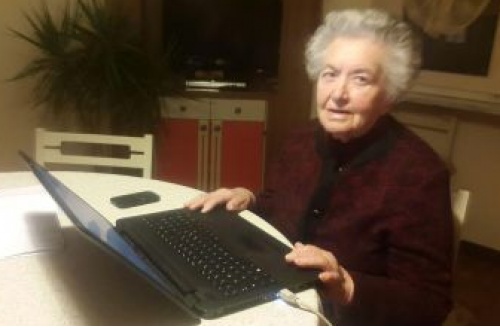 Rho, a 88 anni usa facebook tutti i giorni: Pasqualina, super-nonna “social”