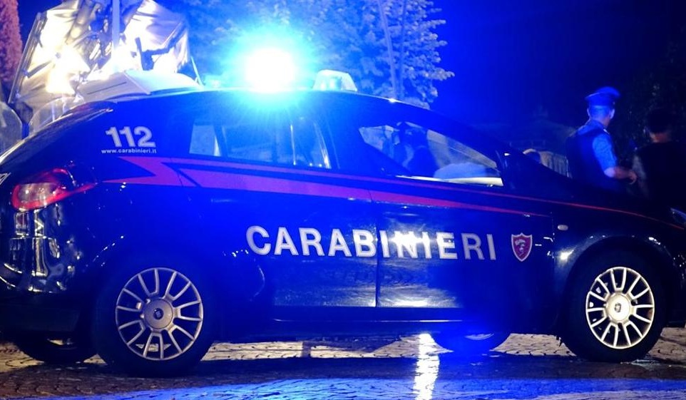 Maxi controlli delle feste: presi anche i “lanciatori” di lattine sulle auto in sosta