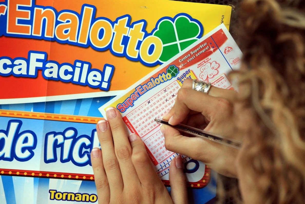 SuperEnalotto, a Dairago centrato un 5 da 15mila euro