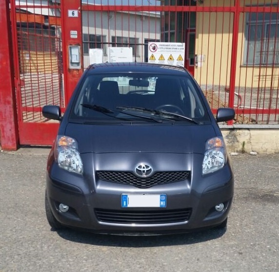 Turbigo, incrocia l’auto del padre ma al volante c’è un ladro: inverte la marcia e guida i carabinieri fino a lui