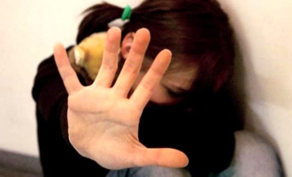 Violenze e molestie sulla Milano-Mortara : “La 15enne si è inventata tutto”