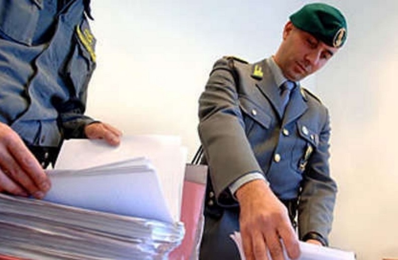 Fallimento Cartorama: arrestato l’amministratore per frode finanziaria