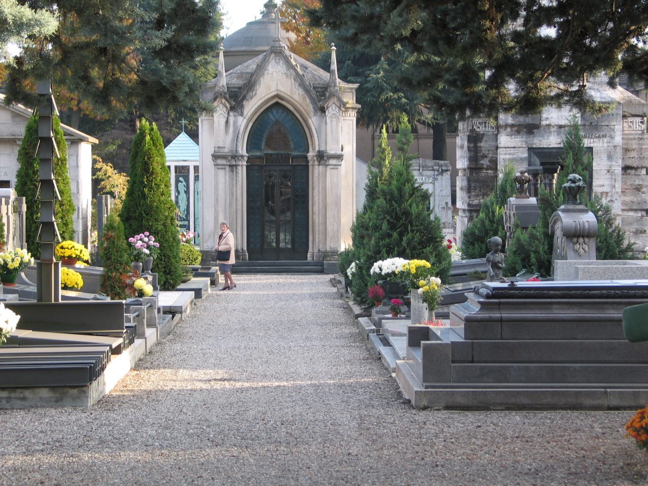 Ognissanti e giorno dei morti cimiteri  ripuliti