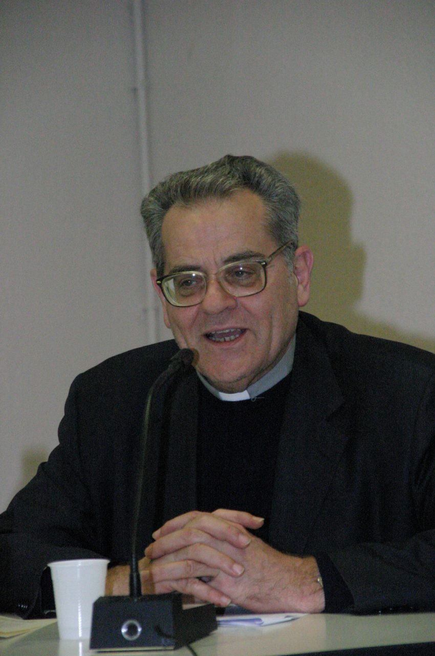 Monsignor Angelini presenta il suo nuovo libro a Legnano