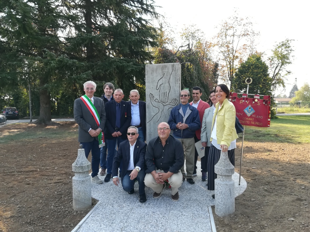 Ricollocato il monumento dell’Avis: la cerimonia e le benemerenze