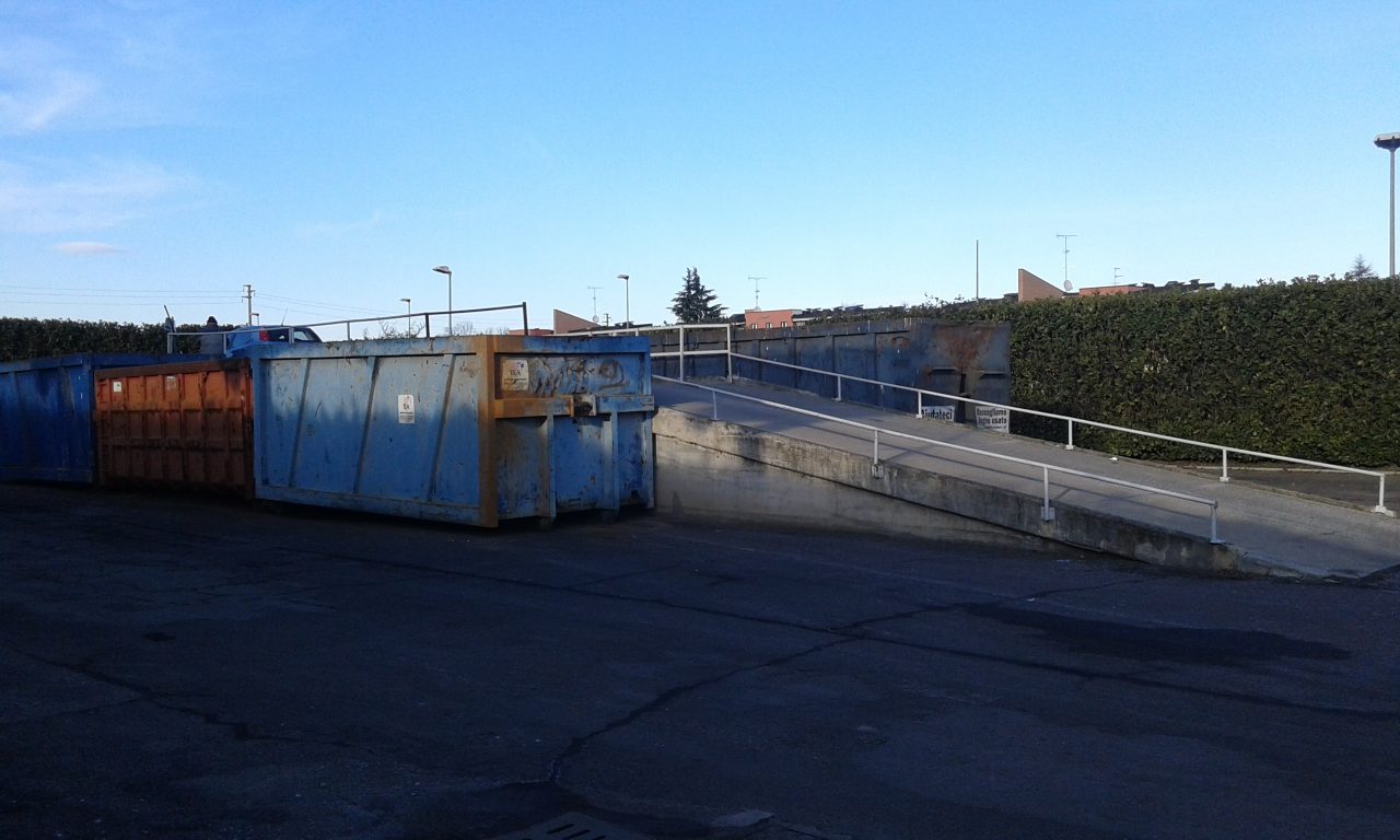 Discarica chiusa per lavori, i rifiuti? Nel paese accanto