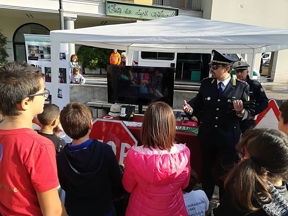 SOS Malnate in piazza per il 112 bimbi