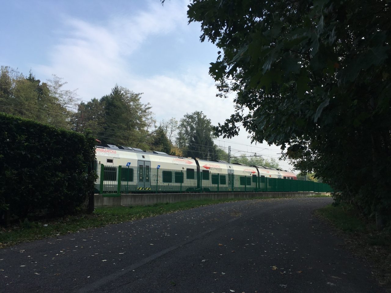 Muore sui binari, ritardi nella circolazione dei treni
