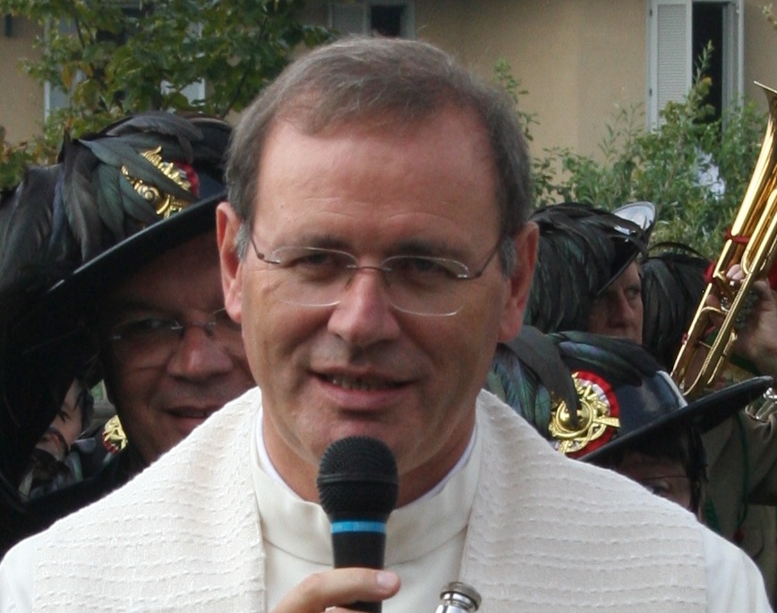 Prevosto aggredito e derubato dai ladri I COMMENTI