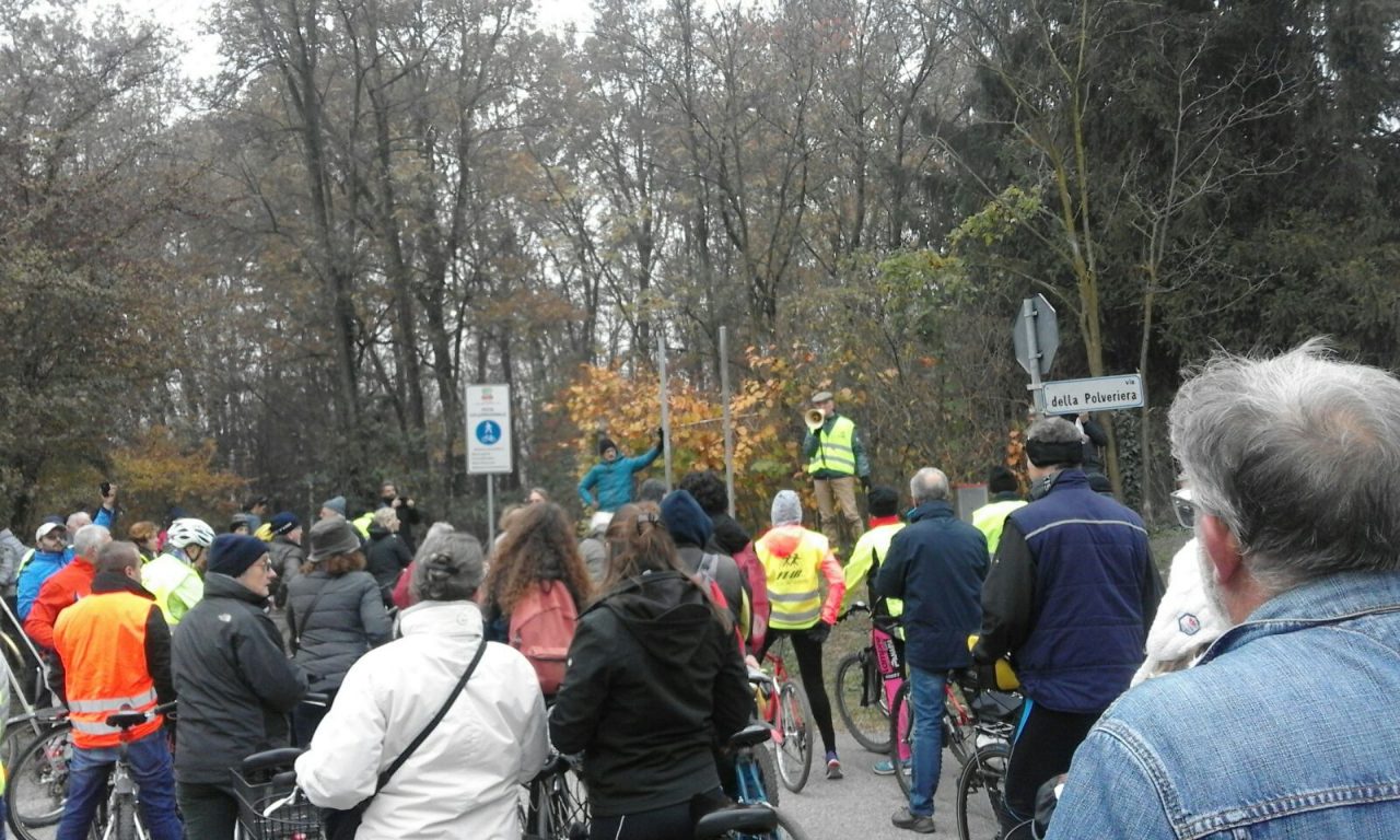 Saronno Seregno incontro pubblico e biciclettata