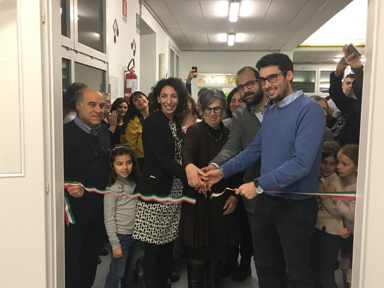 Metodo Montessori, taglio del nastro alla classe di Cornaredo